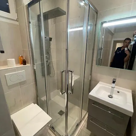 Gallo Premium アパート ニース